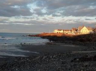 9 Broadway, York, ME 03909