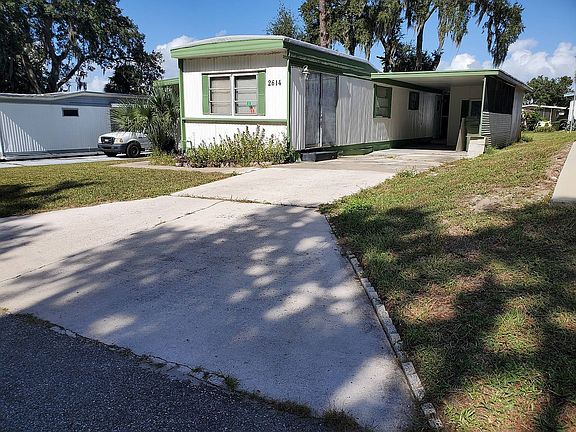 2nd image of 2614 Holly Pl