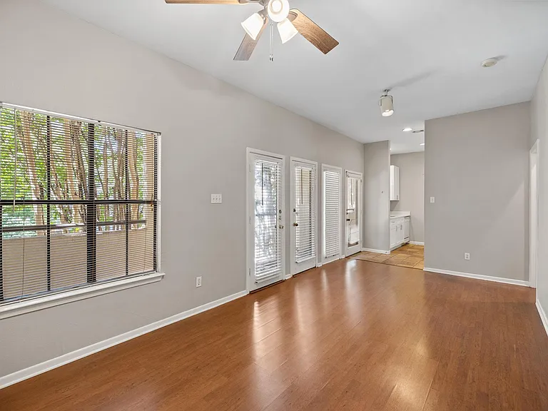 712 Graham Pl #203 — Photo 26