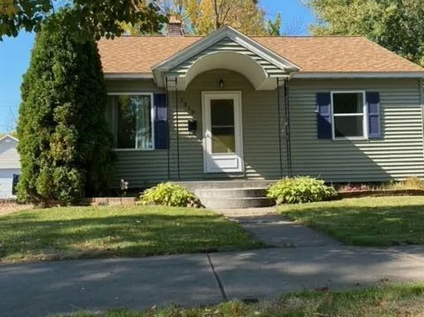 1210 S 11th Ave, Wausau, WI 54401