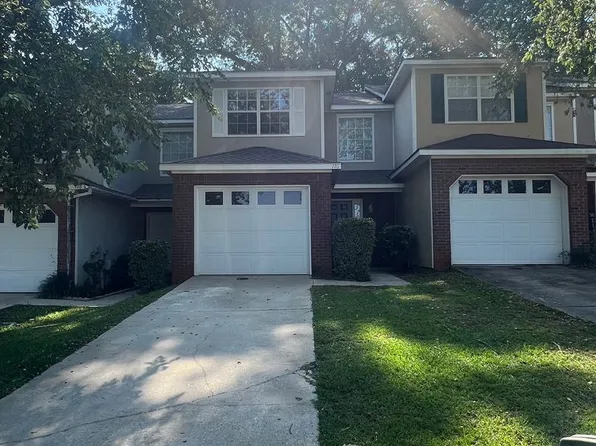 176 Woodmere Dr, Enterprise, AL 36330