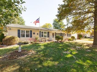 7729 Redbird Ln, Godfrey, IL 62035