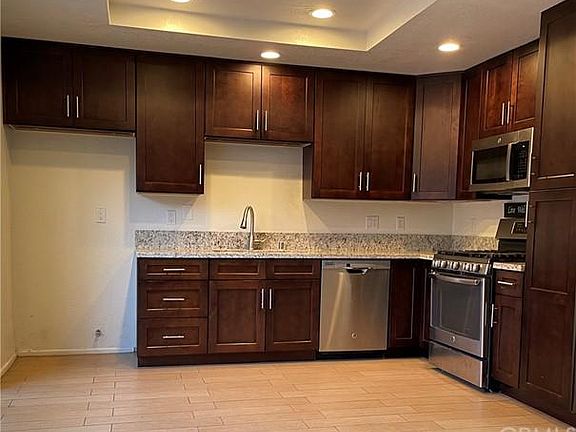2nd image of 150 Greenmoor