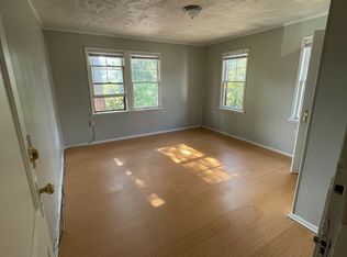 4706 9th Ave NE #3, Seattle, WA 98105