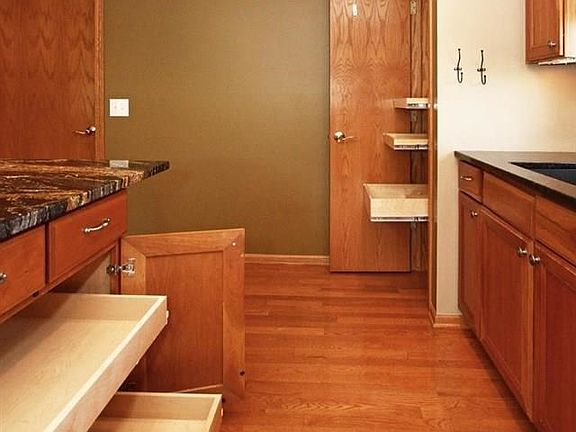 2nd image of 7520 Phares Dr