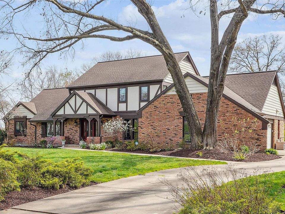 1st image of 10422 Frontenac Woods Ln