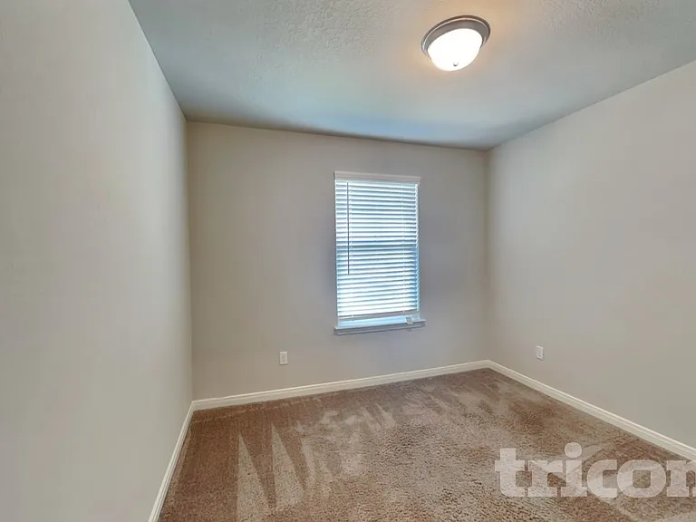 5806 Nyla Way — Photo 12
