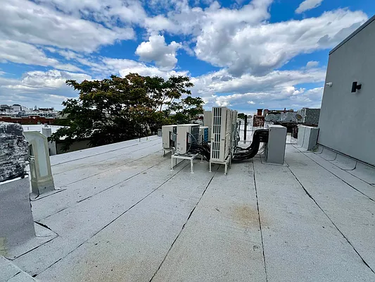 Rented by ERNY LLC | media 14