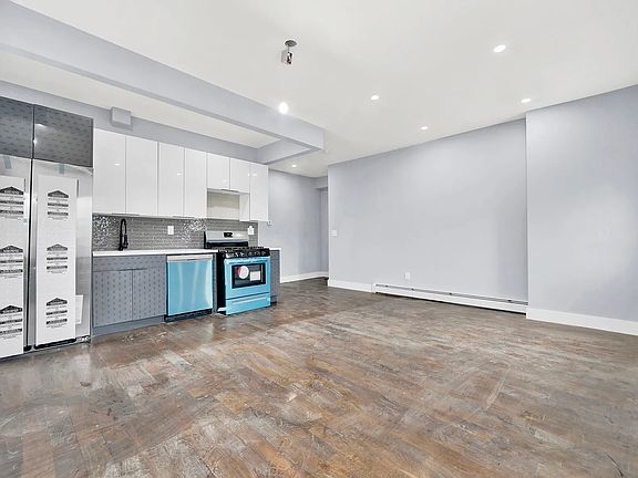 3rd image of 14657 177th St