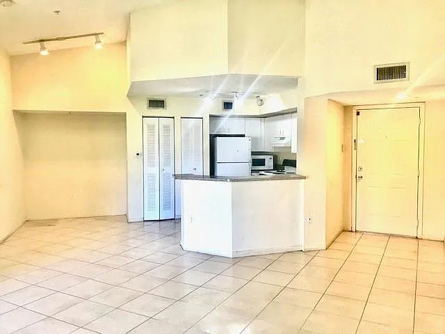 741 N Pine Island Rd #303 — Photo 12