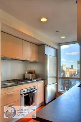 Sold by Metropolitan Property Group | media 5