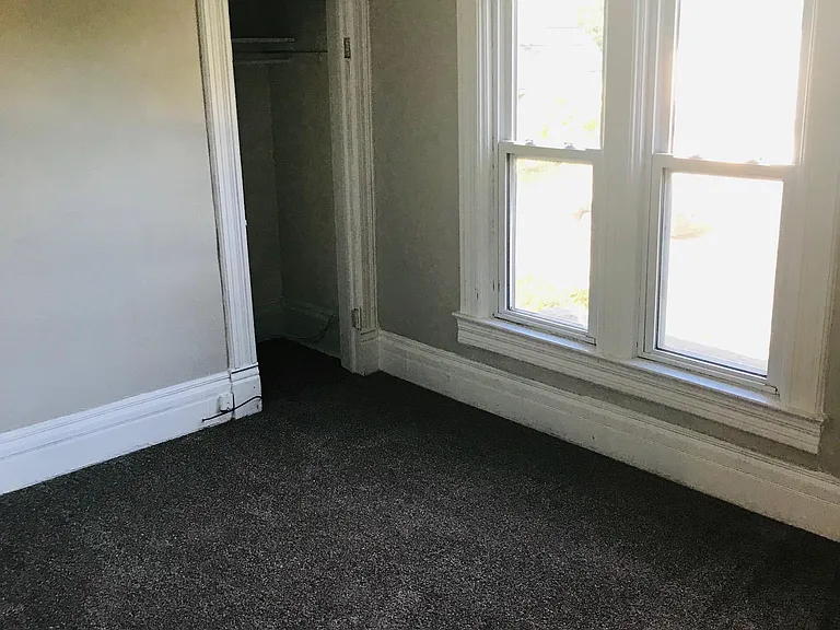 138 Hawkins St — Photo 7