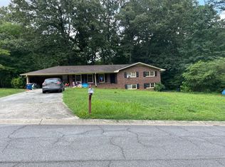 2730 Pine Hill Dr NW, Kennesaw, GA 30144
