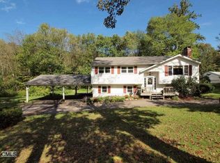 235 West Rd, Beacon Falls, CT 06403