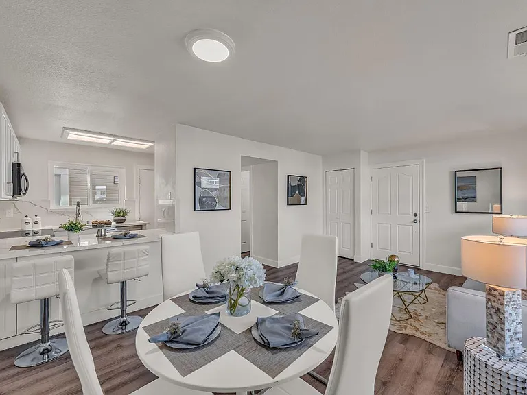 948 Wyandotte Ave #950 — Photo 9