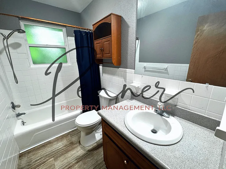 1138 S Glenwood Ave — Photo 5