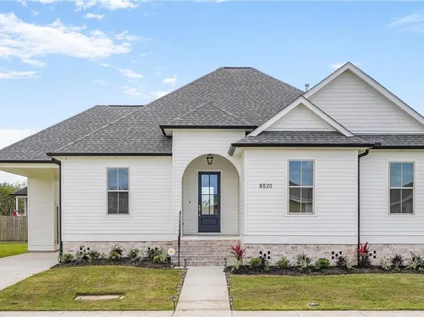 8520 Creole Dr, Chalmette, LA 70043