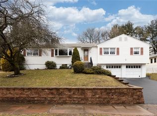 10 Hesse Rd, Hamden, CT 06517