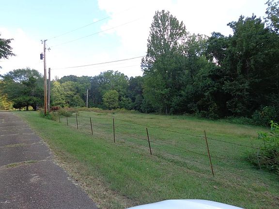 5th image of 1366 Elvis Presley Dr