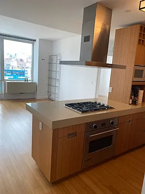 Rented by Sur Management LLC | media 28