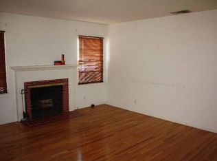 3045 Orange Ave, La Crescenta, CA 91214