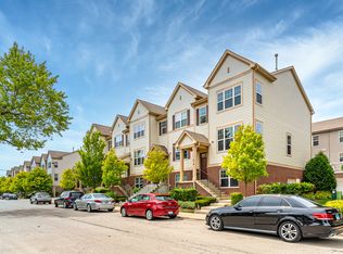 214 Laurel Ave, Des Plaines, IL 60016