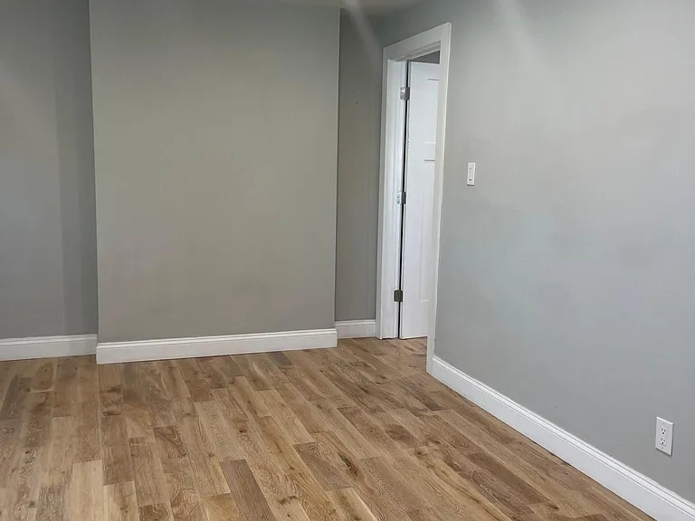 509 S 42nd St #3 — Photo 21