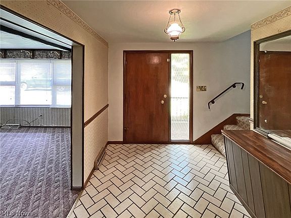 2nd image of 109 Sherwood Dr