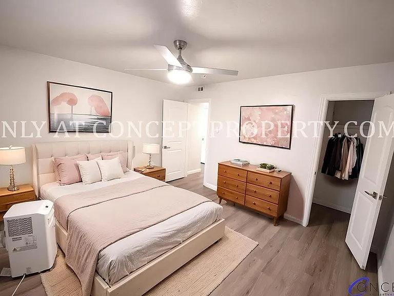 943-971 Chapel Dr — Photo 29