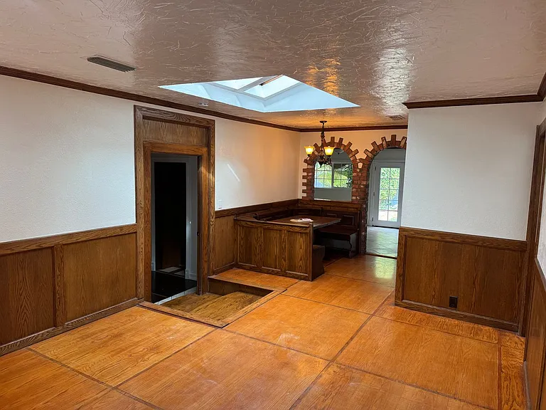 7925 Reading Ave — Photo 3