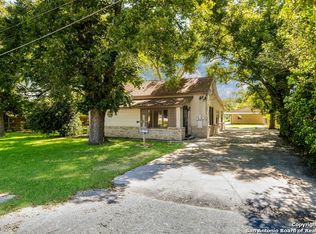 406 N Seguin, La Vernia, TX 78121
