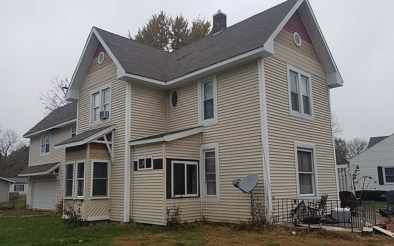 5th image of 106 S A St