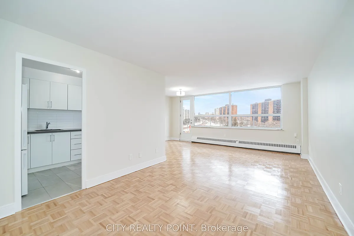 Building Photo - 6200 Bathurst St #507
