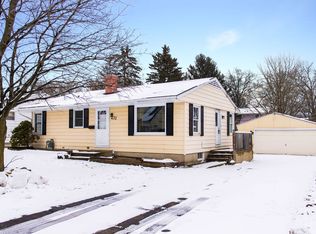 432 W Taylor St, Dekalb, IL 60115