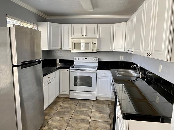 2nd image of 2777 A St APT 5