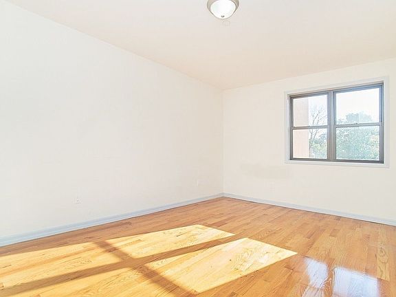 5th image of 217 Ocean Ave #18