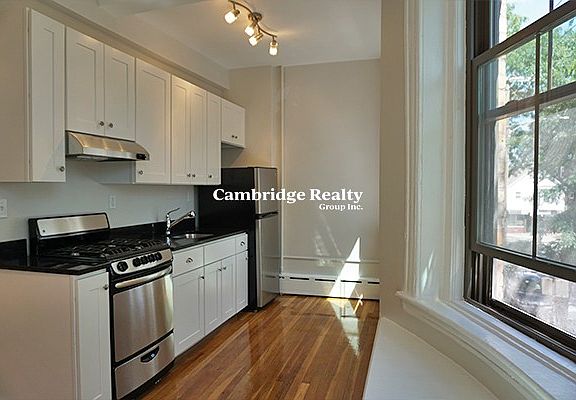 2nd image of 102 Willow St #2T