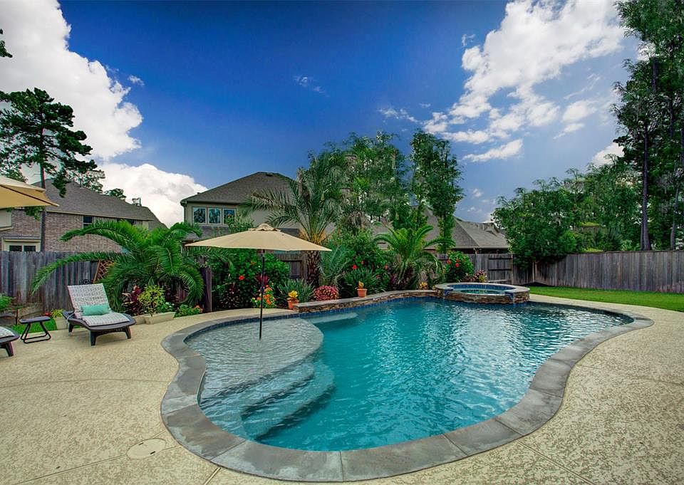 1st image of 46 Whispering Thicket Pl