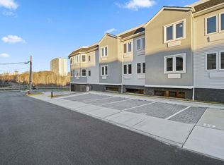 328 13th St UNIT 301, Palisades Park, NJ 07650