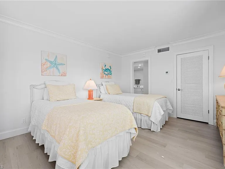 3443 Gulf Shore Blvd N #509 — Photo 15