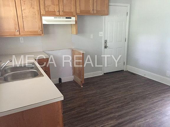 3rd image of 322 N Boyd St