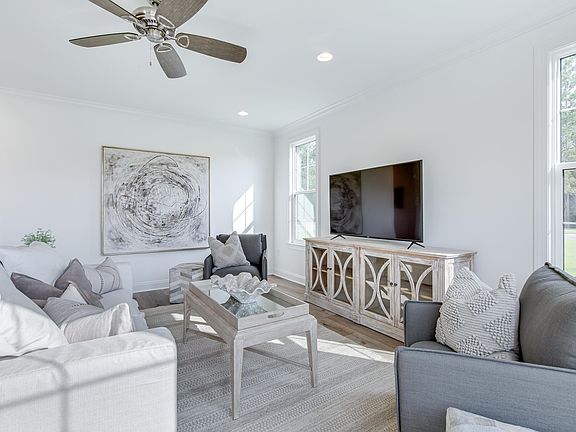 5th image of Conifer Ct #327