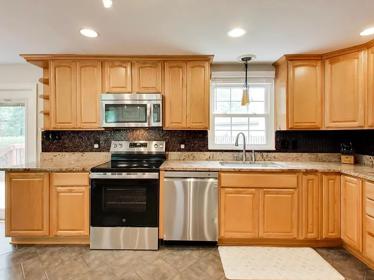 5932 Peregrine Dr — Photo 5