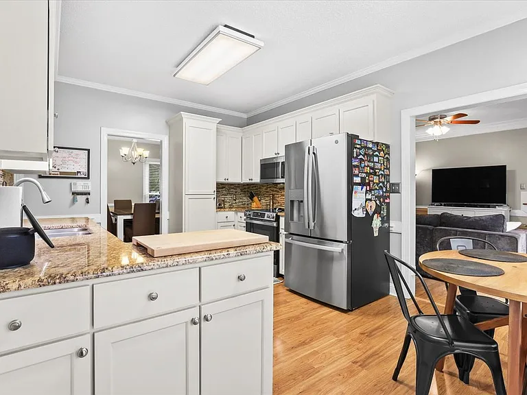 104 Tracy Pl — Photo 8