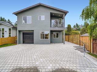 8810 41st Ave SW, Seattle, WA 98136