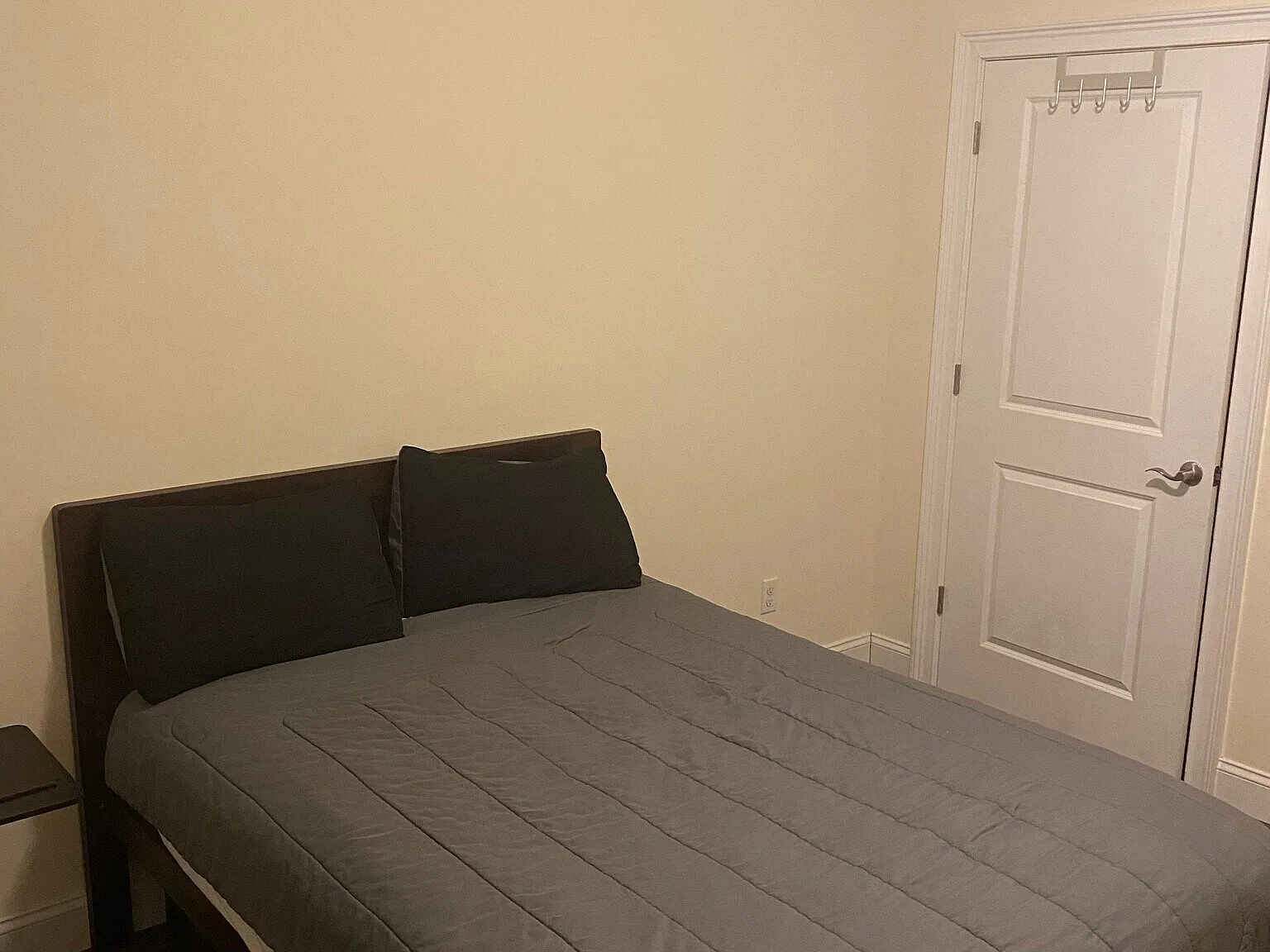 2 bed, 1000 sqft, $4,100 — Photo 3