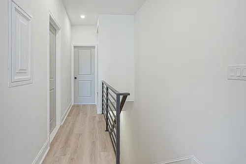 2028 Moore St Photo 1