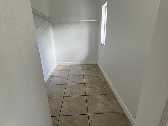 5th image of 252 SE 32nd Ter