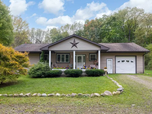 10483 Calkins Rd, North East, PA 16428