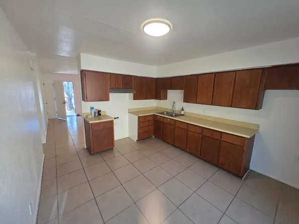 705 E Manzanita Dr #B, Globe, AZ 85501